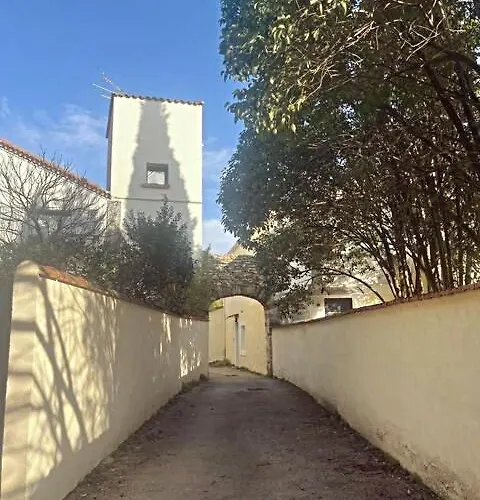 Port Marianne Atypique Et Insolite - Maconciergerie34 * Montpellier