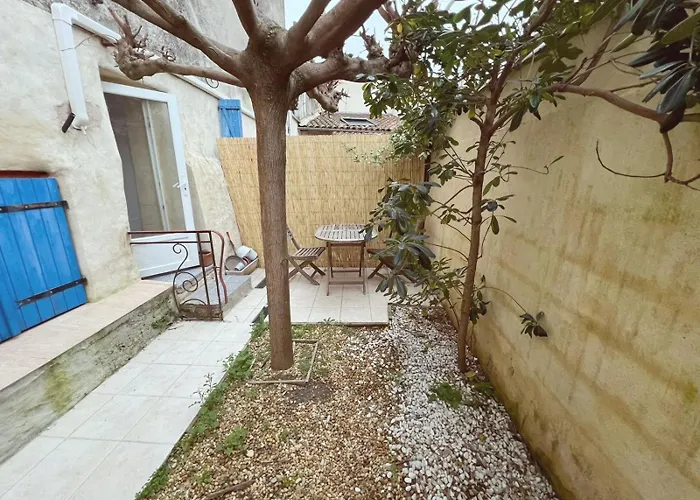 Port Marianne Atypique Et Insolite - Maconciergerie34 * Montpellier